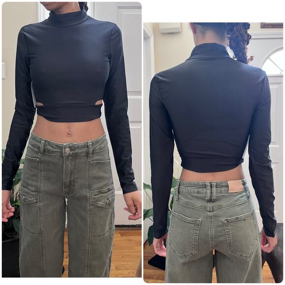 Nike Tech Pack New Black Tight Fit Side Cutout Ling Sleeve Crop Top Size XS Gym - Picture 8 of 8